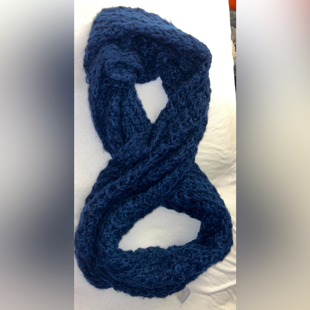 (3 for 12$) Blue infinity scarf